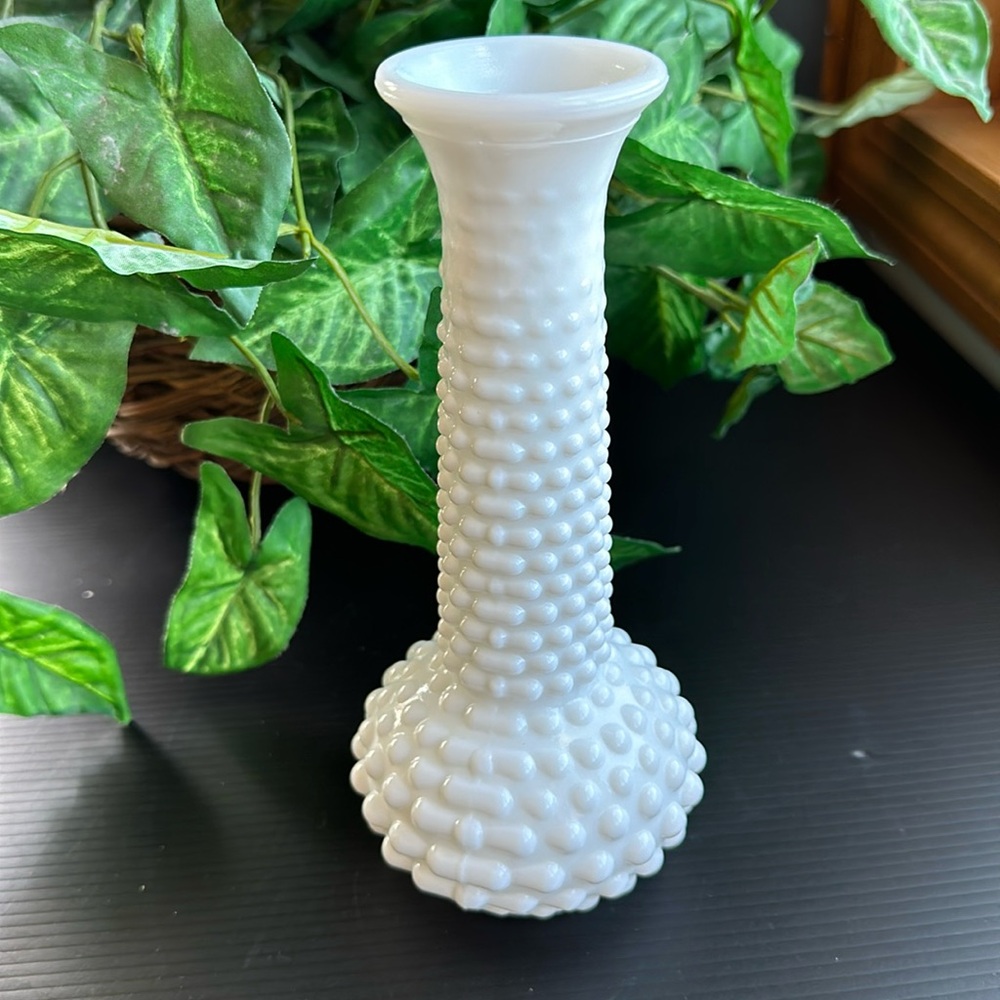 E.O. Brody Hobnail Milk Glass Bud Flower Wedding Vase 8”H Vintage U.S.A. Made